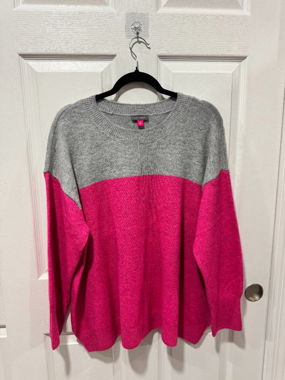 vince Camuto Women's 1X Gray Pink Colorblock Sweater Crewneck Knit Pullover
